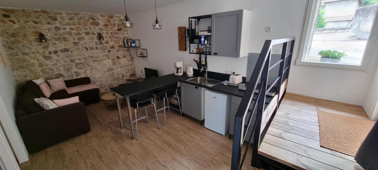 Appartement Chaleureux En Ardeche La Roche-de-Glun Zewnętrze zdjęcie
